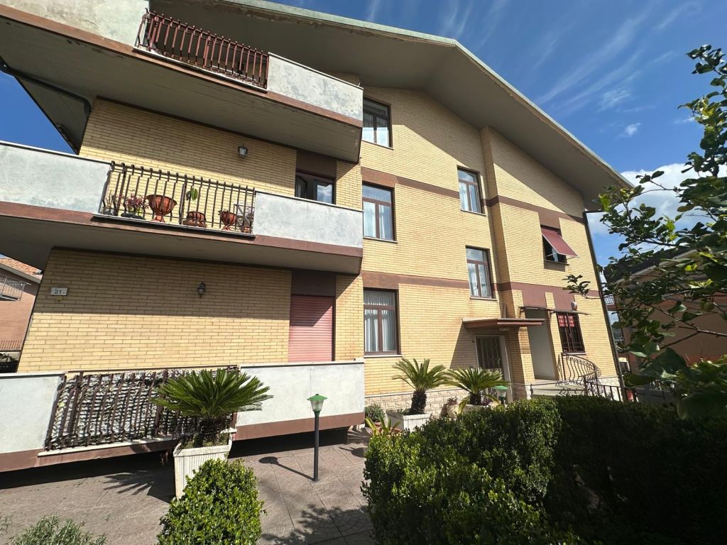 appartamento-ristrutturato-con-spazi-esterni-e-posto-auto