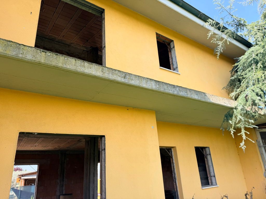 ville-da-completare-con-1000-mt-di-giardino